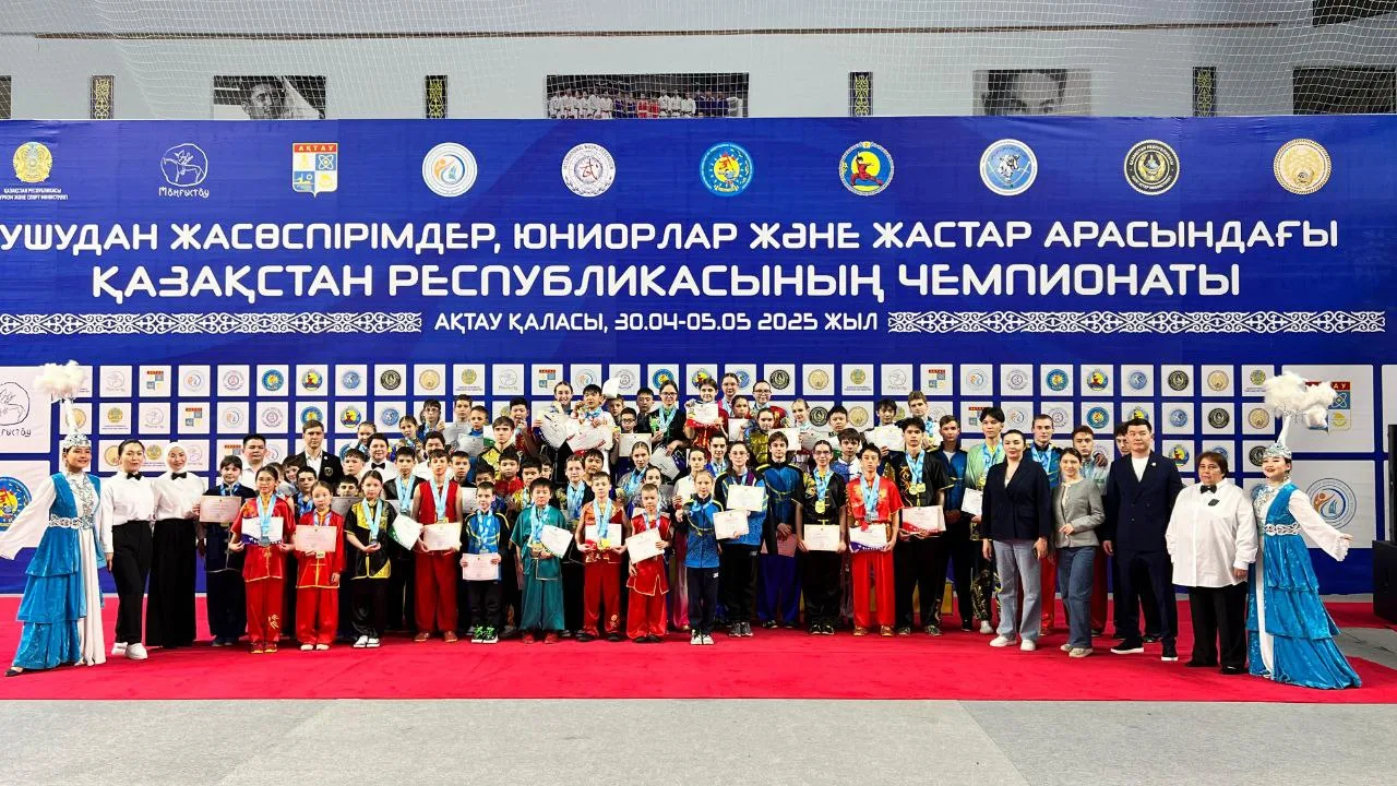 Ролл-маты упакованы в защитные полиэтиленовые трубы