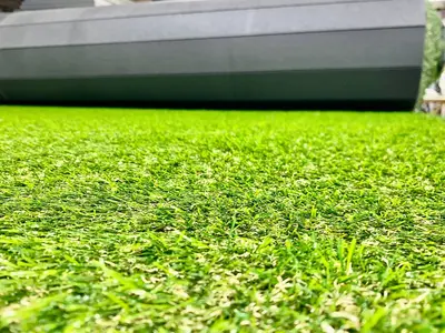 Крупный план искусственной травы Roll-Grass в частном спортзале Одинцово