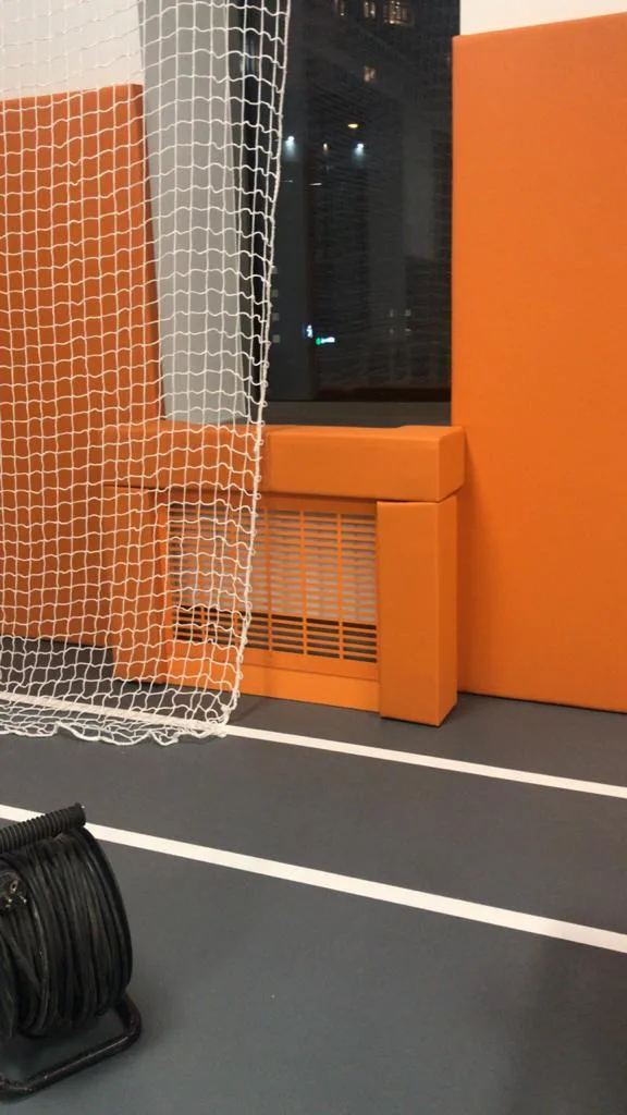 Вертикальная деталь профессионального монтажа и крепления стеновых протекторов