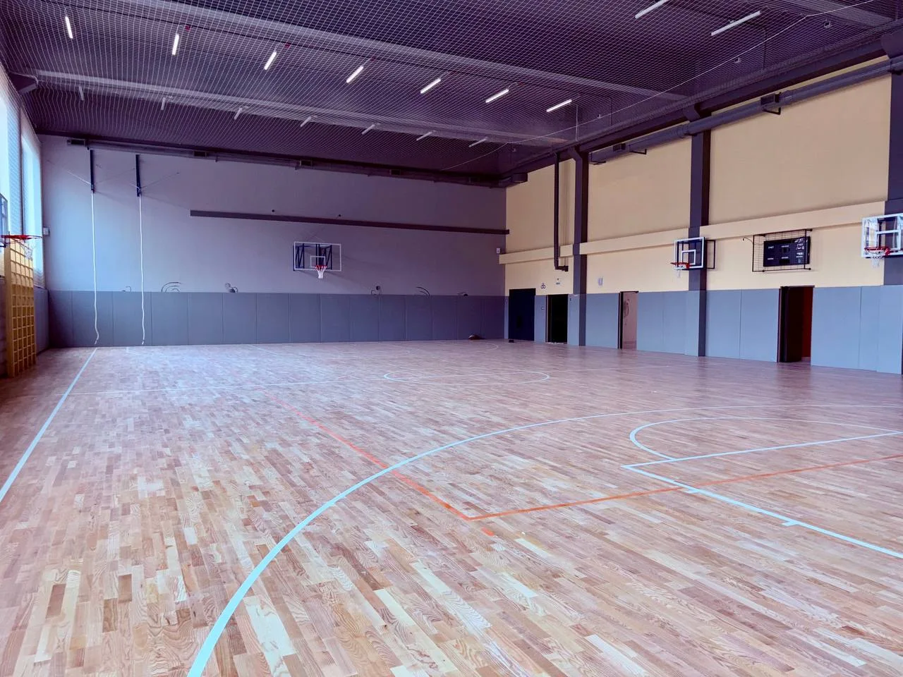 Деталь выреза в стеновом протекторе под вентканал