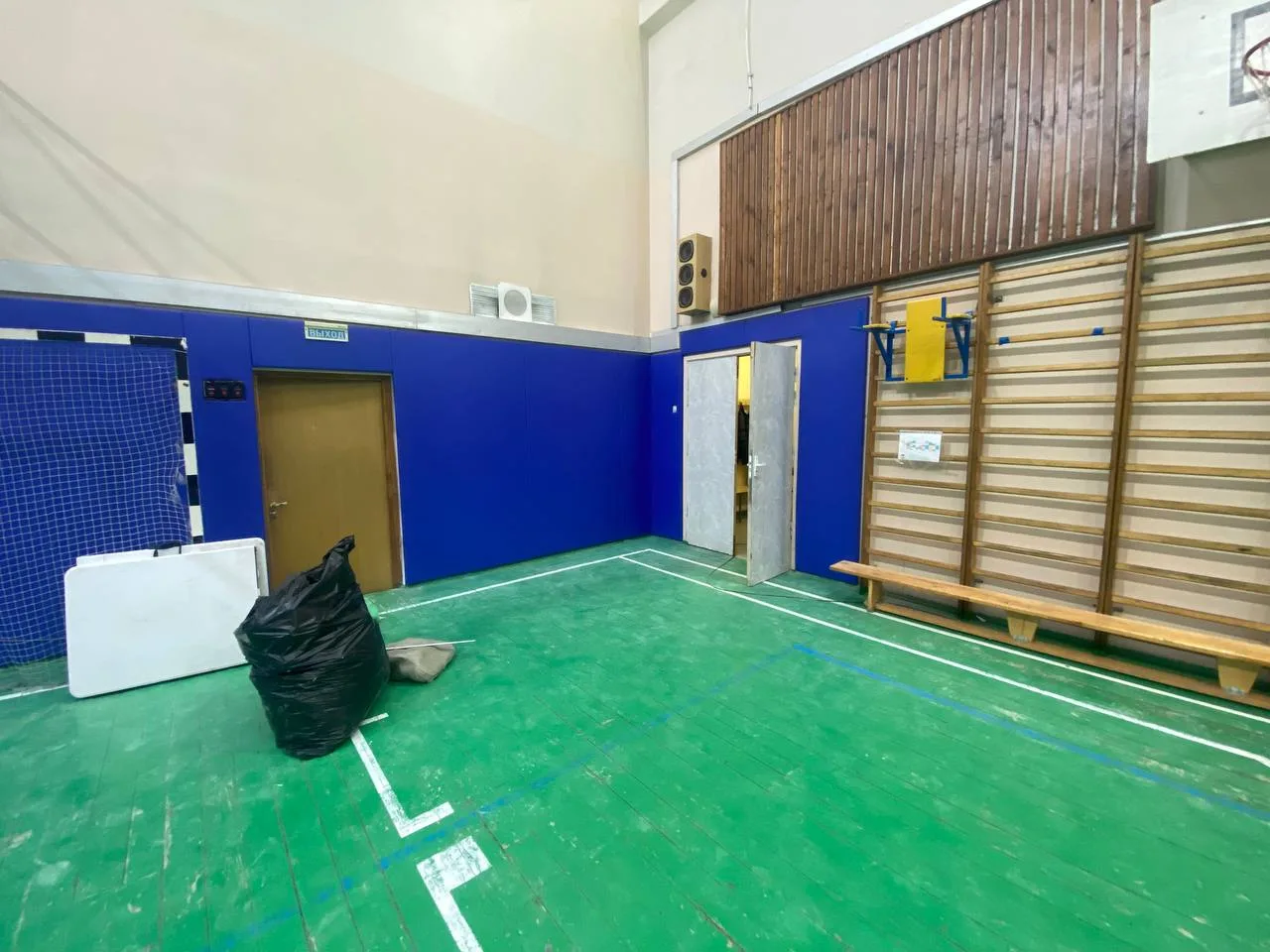 Детали крепежа стеновых протекторов на алюминиевые направляющие