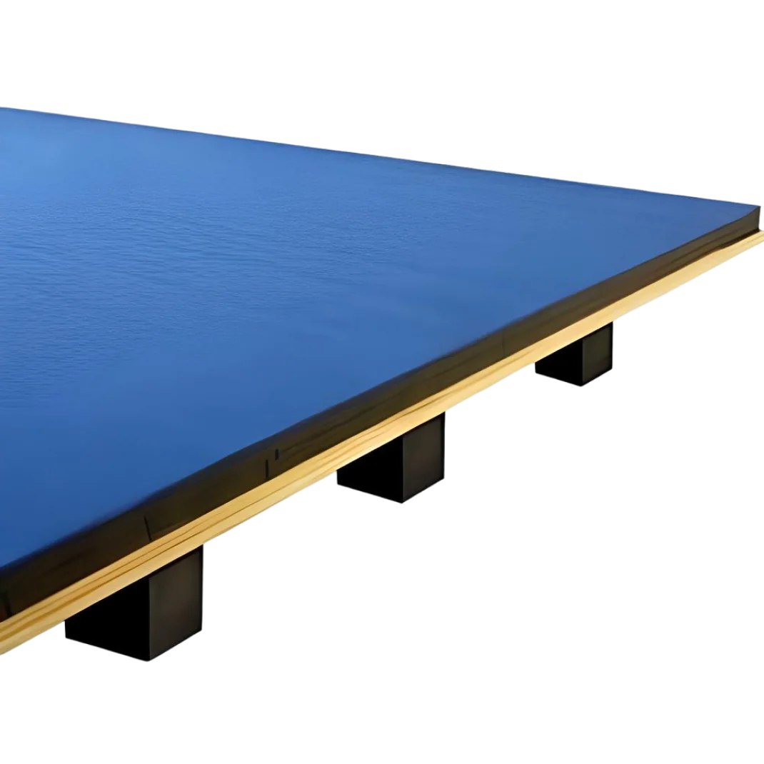 Готовый помост с гимнастическим ковром и страховочными матами